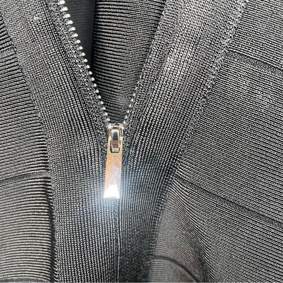 VENUS Chic Black Bodycon Mini Dress - Picture 13 of 13